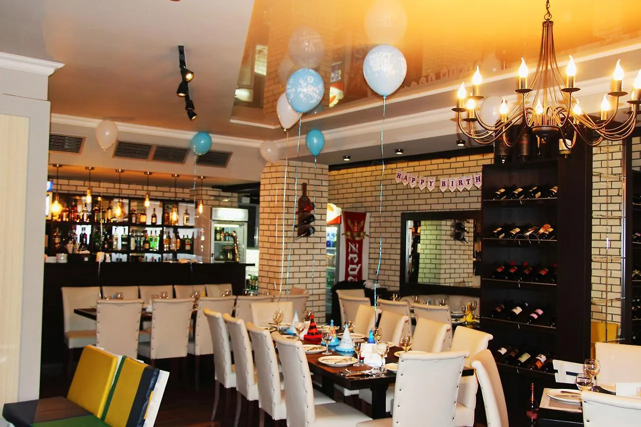 Hotel & Cafe Batus