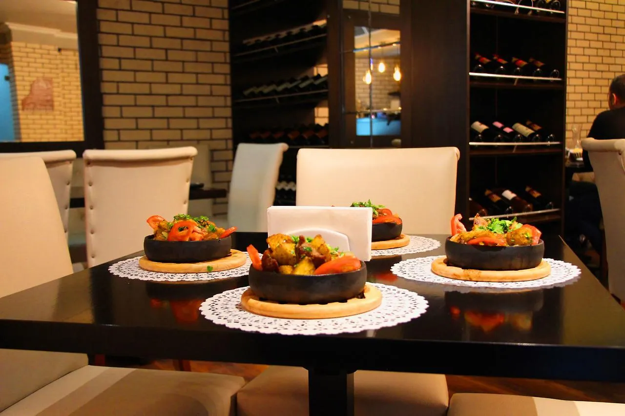 Hotel & Cafe Batus