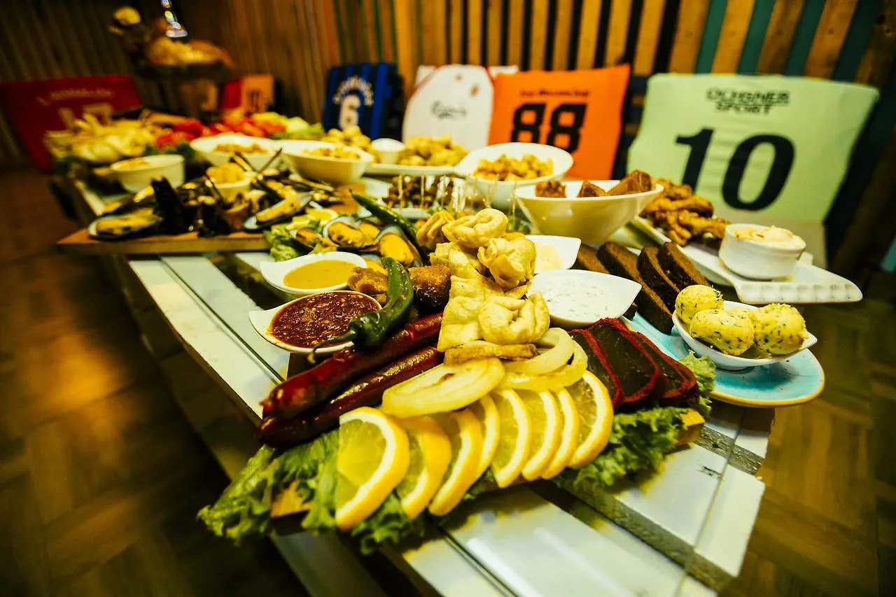 Hotel & Cafe Batus