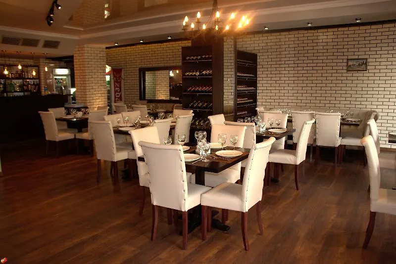 Hotel & Cafe Batus 3*, Batumi