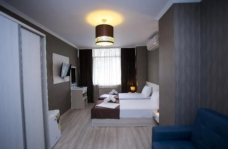 Hotel & Cafe Batus