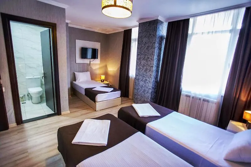 Hotel & Cafe Batus