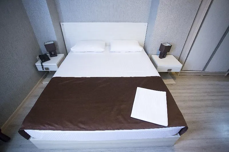 Hotel & Cafe Batus