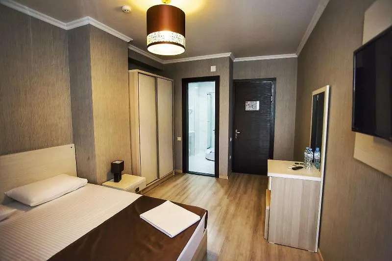 Hotel & Cafe Batus 3*, Batumi